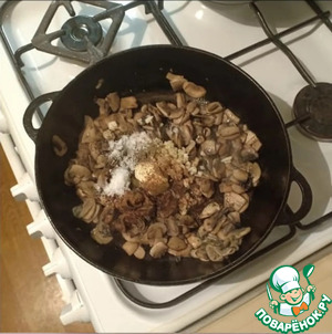 Котлеты в грибном соусе