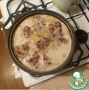 Котлеты в грибном соусе