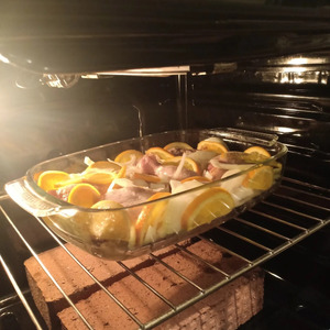 Курица с луком и апельсинами