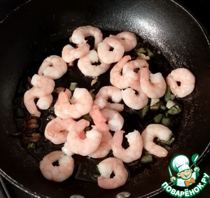 Фузилли с обжаренной кукурузой и креветками Фузилли с обжаренной кукурузой и креветками