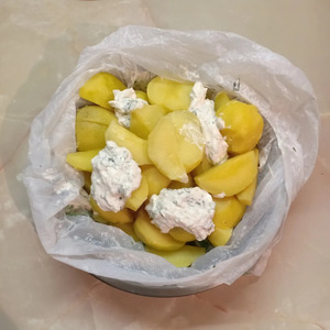 Картофель в сметанном маринаде