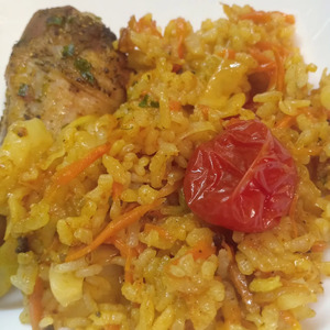 Куриные ножки, запеченные в рукаве, с рисом и овощами