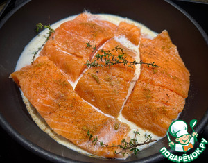 Лосось в молоке