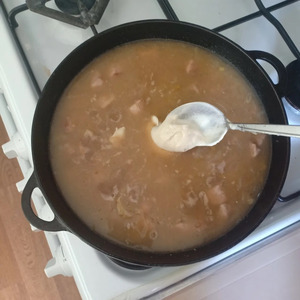 Мясо, тушеное со сметаной