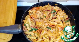 Паста с курицей по-тоскански