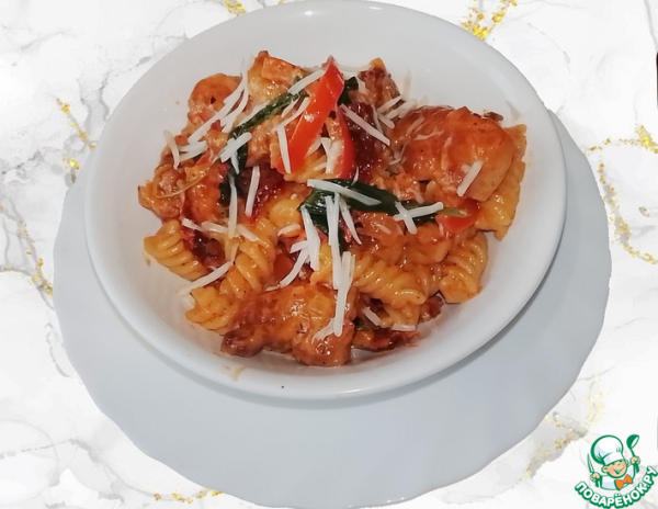 Паста с курицей по-тоскански