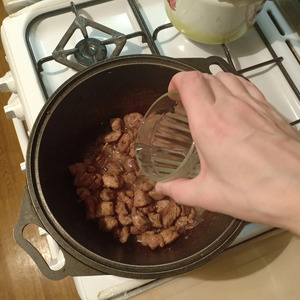 Свинина с фасолью и овощами