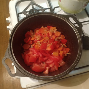 Свинина с фасолью и овощами